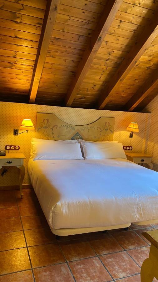 Hotel Bocale Сальєнт-де-Гальєго Екстер'єр фото