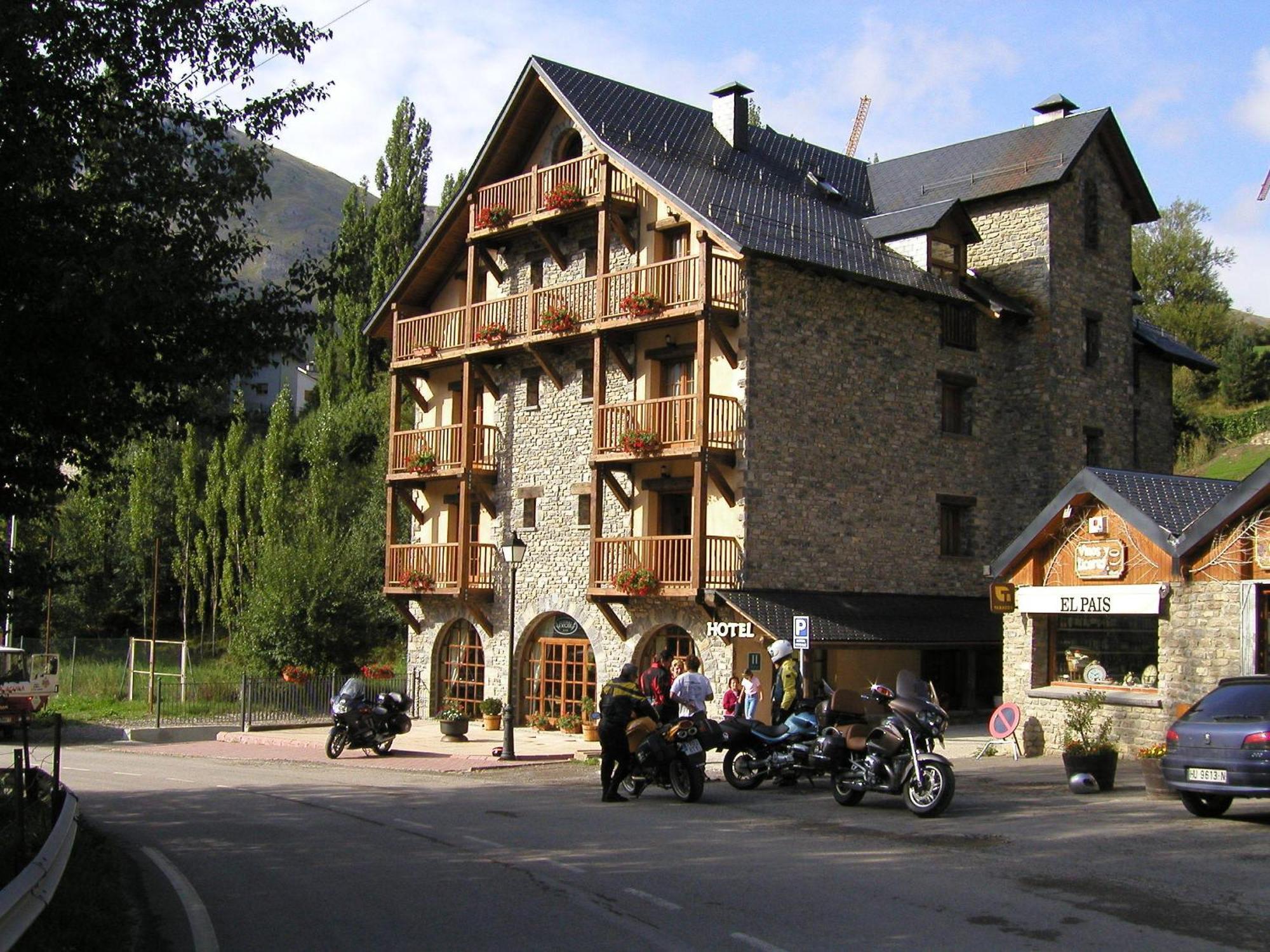 Hotel Bocale Сальєнт-де-Гальєго Екстер'єр фото