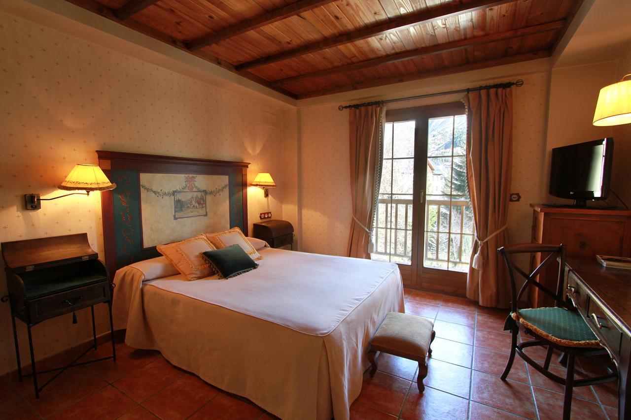 Hotel Bocale Сальєнт-де-Гальєго Екстер'єр фото